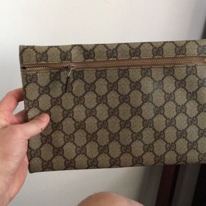 A gucci pouch